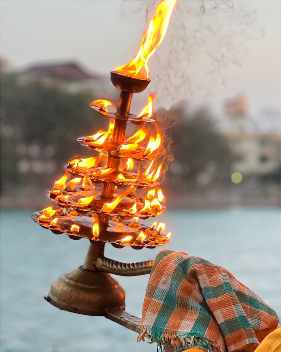 Devout chants and the stirring glow of the Ganga Aarti brim the heart with harmony and joy—discovering divinity at #PilibhitHouse.

For reservations, call: +91 72170 25223

#IHCLSeleQtions #NotJustAnotherHotel #WhatsYourSeleQtion #Uttarakhand #GangaAarti