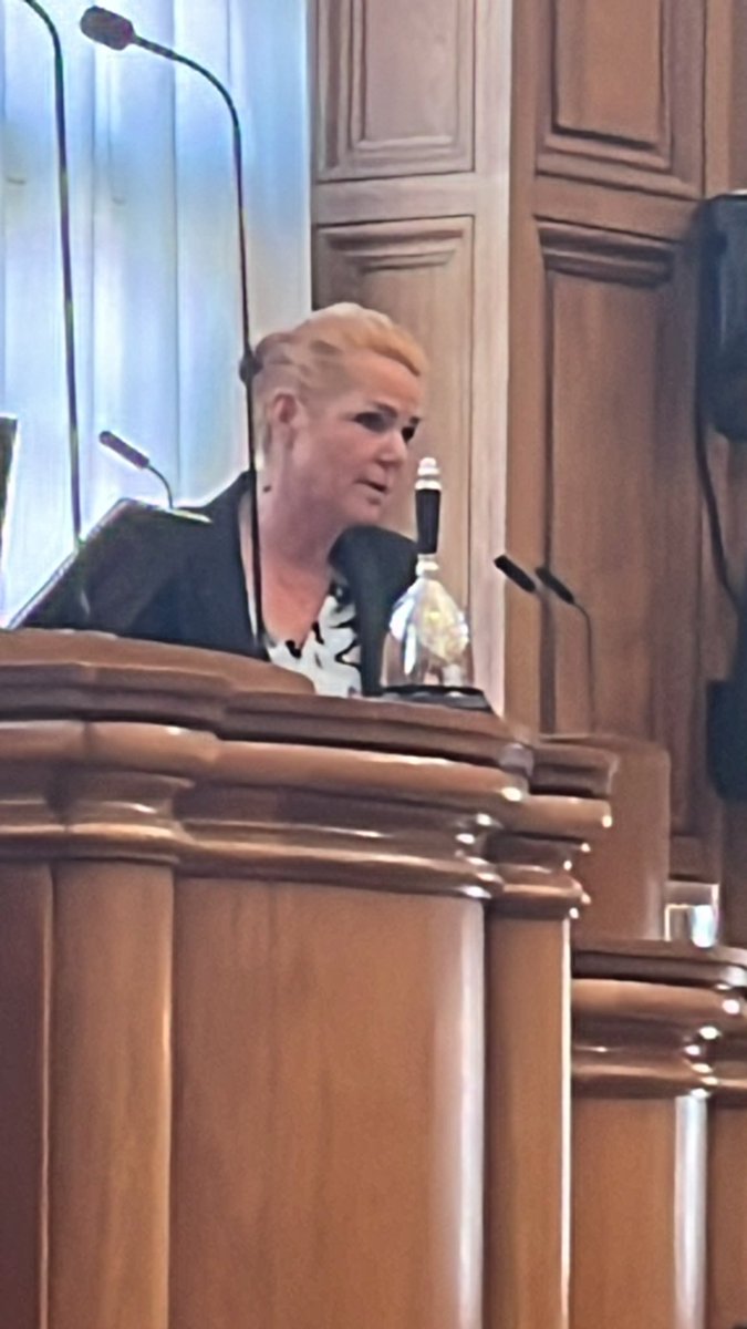 JanEJoergensen's tweet photo. Lige nu står Inger Støjberg - den selvudnævnte beskytter af unge kvinder - og taler mod abort for 15-17 årige. Så en gravid barnebrud skal have forældrenes accept, før hun må få en abort? Mage til hykleri. #ftlive #dkpol https://t.co/j3w7ZD7jtr