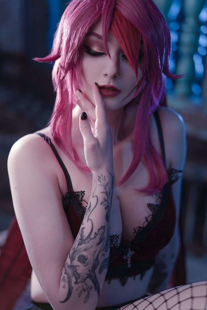 Oh, it looks like Rosaria overslept the morning mass. Anyway, she has to stand on her knees 🙏

The last day to get the reward of May! Hurry up! Rosaria is waiting for you 🖤❄️

fansly.com/vixena_siren/
boosty.to/vixena_siren