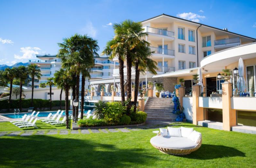 Once again Le Mirador Resort &amp; Spa is being rewarded by the Karl Wild 2023 ranking for the SonntagsZeitung with the 9th place in the category wellness.

#lemiradorresortandspa #swissdeluxehotels #wellness #karlwild #hotelrating 

lnkd.in/ebQGsDfX