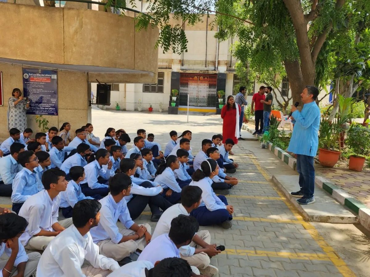 givemetrees's tweet photo. Nature education and awareness session for the children of Rajkiya Pratibha Vikas Vidyalaya in Dwarka, #Delhi
It is imp to make children environmentally conscious at an early age.
#educatingchildren #nature #education #environmentalawareness #environmentaleducation https://t.co/VczWIyb8ig