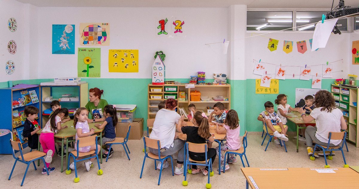 EducaAnd's tweet photo. 📥 El 1 de junio se abre el plazo de matriculación de Infantil, Primaria y Educación Especial.
✅ Curso 23-24 
🗓 Hasta el 8 de junio
👉 De forma presencial o telemática en la web de la Consejería
📲 https://t.co/eNtidbVglW https://t.co/4dYh63Zq2L