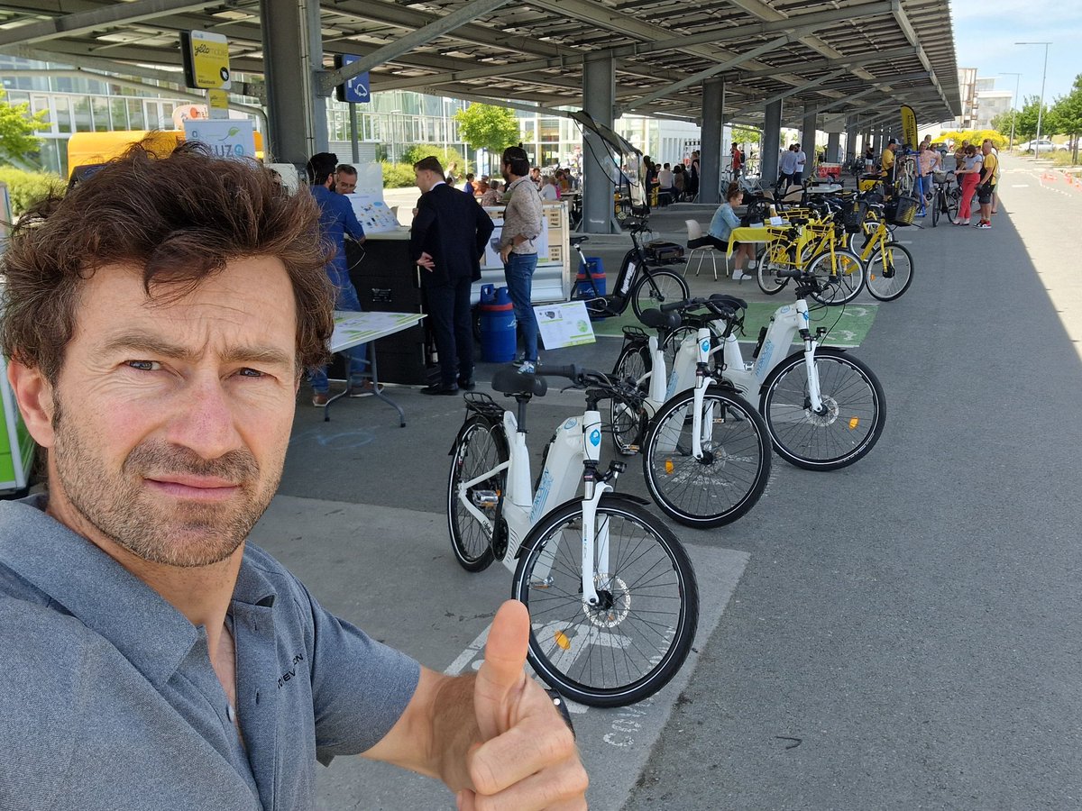 Why drive if you can cycle? A much needed car ban today here at our Labintech offices to promote cycling to work... we even have bikes here powered by hydrogen!! @PBCAtlantech @AggloLR @PragmaMobility