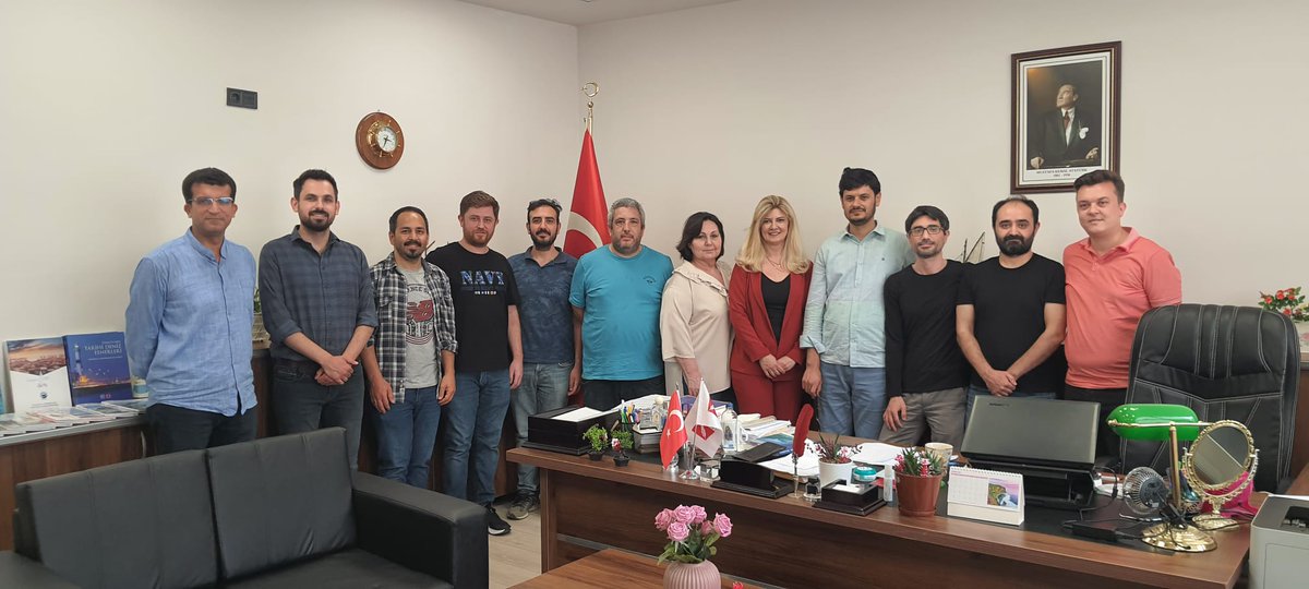 Küçük teknelerin tasarımı hakkında akademik personelimize seminer veren Gemi İnşa Mühendisi Ateş Bayram Bey'e teşekkür ederiz.