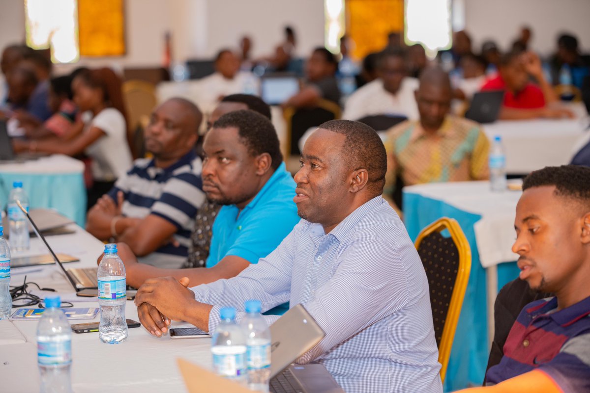 FCSTZ's tweet photo. Mkurugenzi Mtendaji wa @FCSTZ @KiwangaFrancis  akiwasilisha salaamu za menejimenti kwa wadau 158 kutoa taasisi 79 zinazofadhiliwa na FCS katika  #MafunzoYaUsimamiziWaRuzuku jijini Dodoma https://t.co/Fsz7V7xzX6