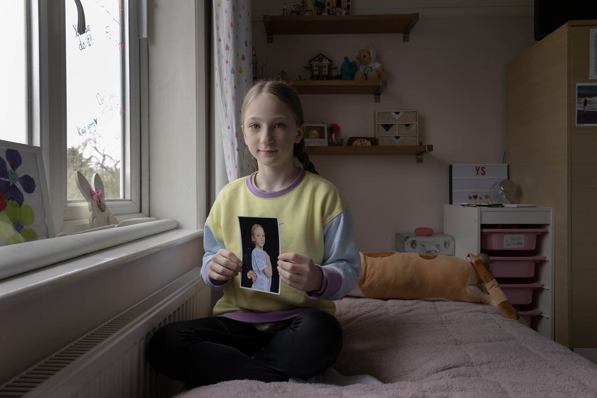leicestermuseum's tweet photo. ‘ME’ by Clair Robins 

Photographer and visual artist @robins_clair has captured the optimism and aspirations of the 10-year-olds from @DovelandsLeic 

On now until 28 August #LeicesterMuseum 
https://t.co/JBESrpIZFJ https://t.co/pcs9Ugf7qE