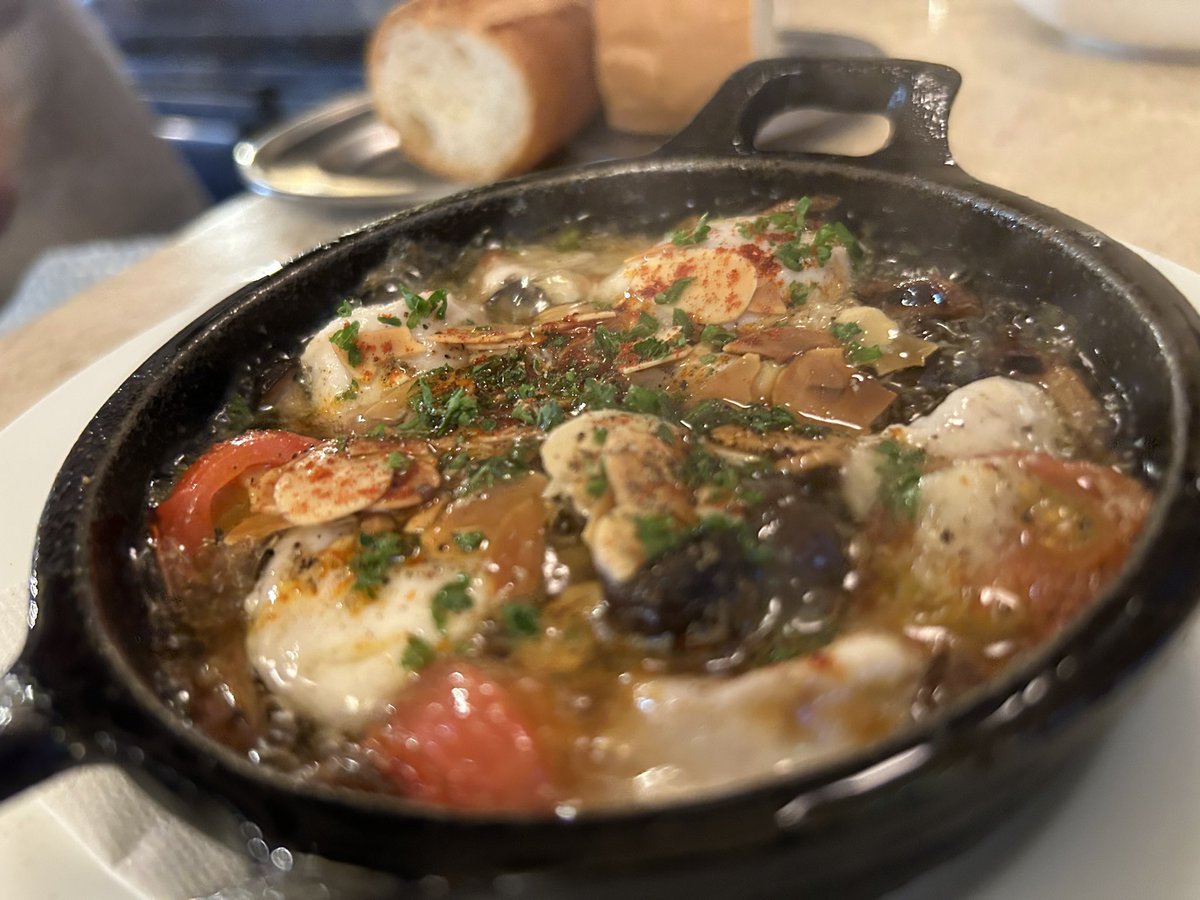 あーんともだちとごはんたべてたのしかったよー！ https://t.co/r8NMu4tWHs