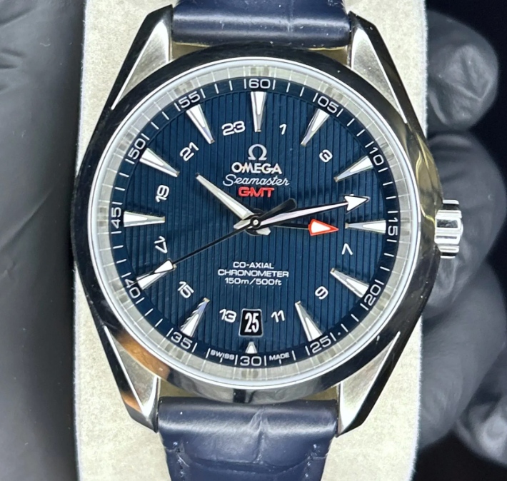Omega Seamaster Aqua Terra GMT Steel Blue Dial 231.10.43.22.03.001| Omega GMT

For sale by @salazartimepieces

$5,200

#omega #watches #valueyourwatch #watchmarketplace #luxury #luxurylife #entrepreneur #luxurywatch #luxurywatches #luxurydesign #businesswatch #watchfam