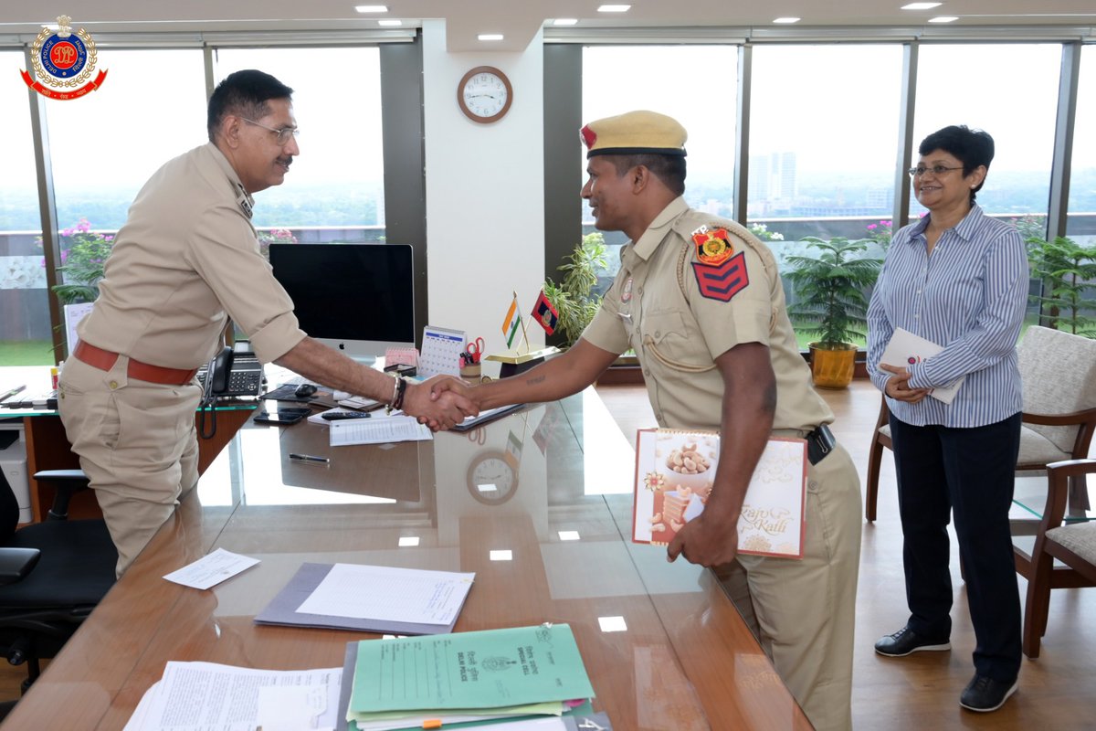Delhi Police tweet media