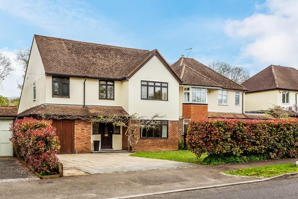 _PatrickGardner's tweet image. #Fetcham £1,050,000 

LAUNCH DAY THIS SATURDAY 3rd June (By appointment only) 

Beautifully presented #5bed #detached #familyhouse in popular residential location 

☎️01372 452207 | bookham@patrickgardner.com 

#familyhouse #launchdate #surreylife #Surrey #mustbeseen #forsale