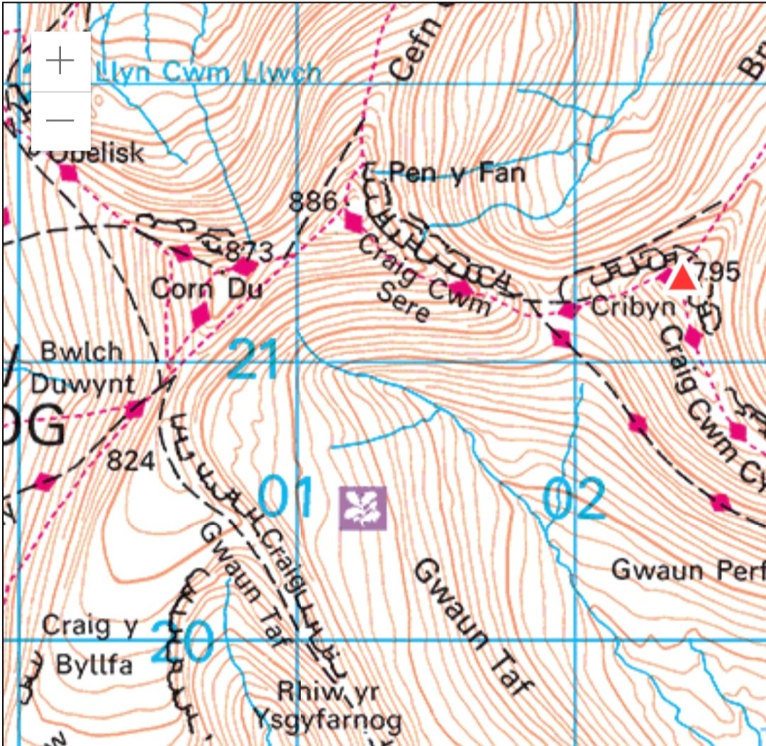 Didn't make it to #Cribyn made it as far as Corn Du, then turned back due to high winds and mist. Would have been unsafe to continue inow visibility. Oh well next year I'll try and reach #PenyFan