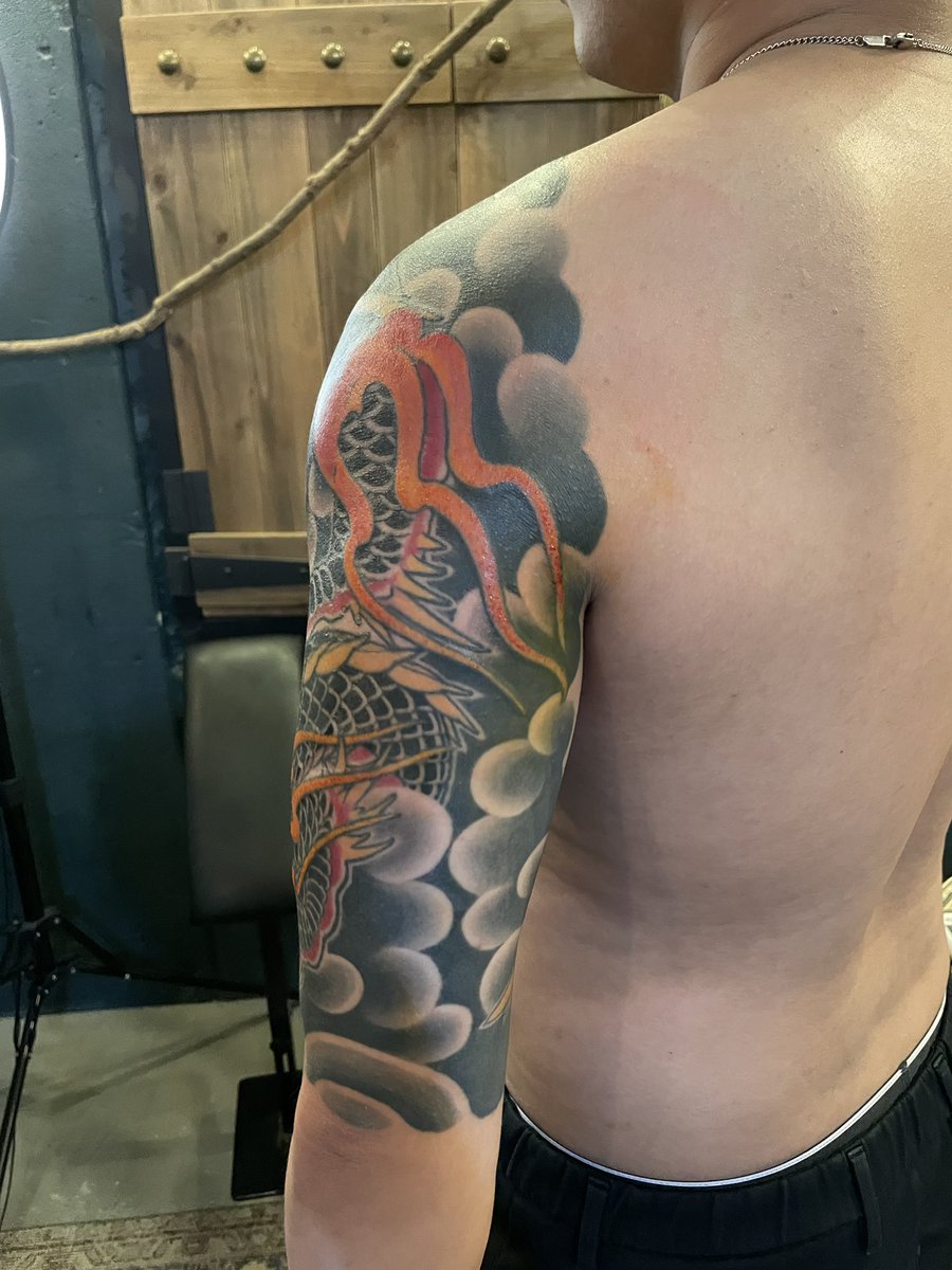 SLEEPY_KOCHI's tweet photo. 龍完成🐉お疲れ様でした🥳
#3POINTZ #高知 #tattoo #刺青 #タトゥー #入れ墨 #高知tattoo #高知タトゥー https://t.co/PecEL6coVg