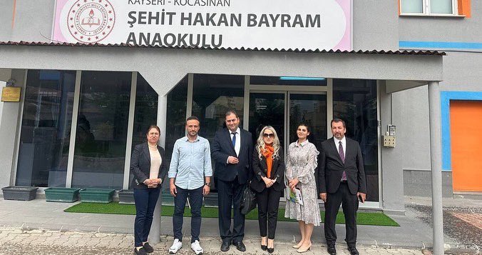 kayserimem's tweet photo. 22-26 Mayıs tarihleri arasında Bakanlığımız Destek Hizmetleri Genel Müdürlüğünce yapılan denetimler sonucunda 8 okulumuz “Kalite Yönetim Sistemi” ve “İş Sağlığı ve Güvenliği Sistemleri” belgesi almaya hak kazandı. 

@tcmeb @kayserivaliligi @gokmen_cicek_ @senolesmer @BahameddinK https://t.co/9w8TAAGnzA