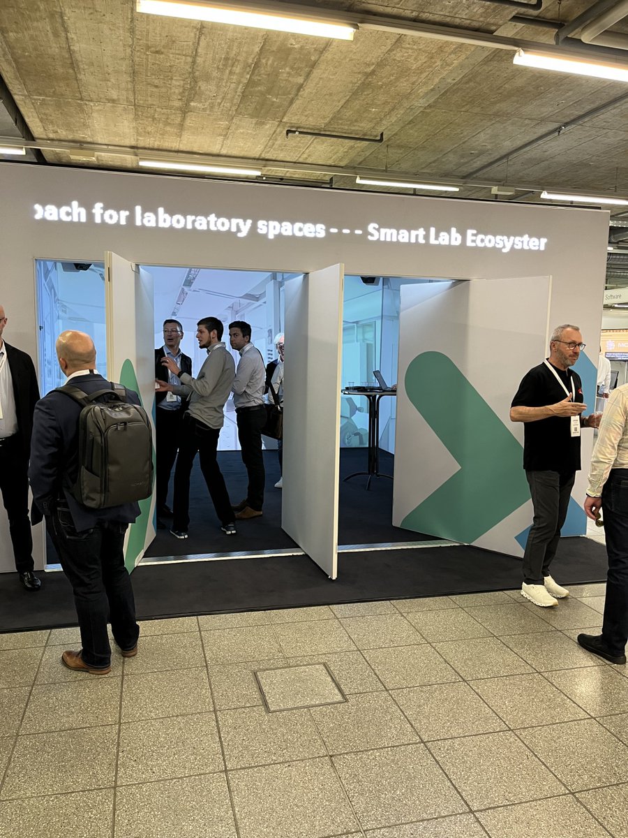 Mark Warne and Kate Rowley at day 1 of Future Lab Live 2023 in Basel!

Conference info: lnkd.in/gHvk3Be

#futurelabslive #thefutureofchemistry #smartchemistry