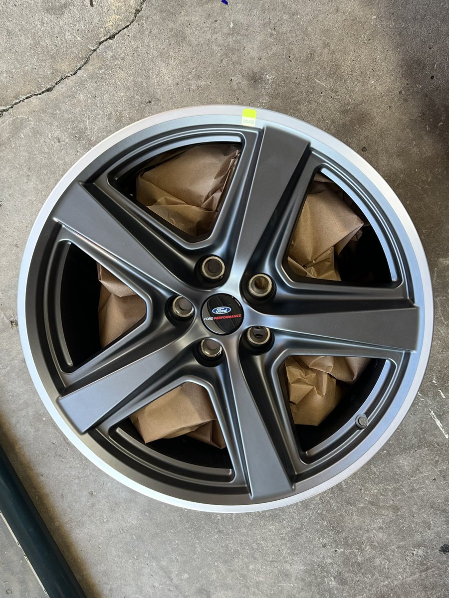 #WheelWednesday, #Mustang #Mach1 version. Cannot wait to get these on the 22 GT 🥳🔥