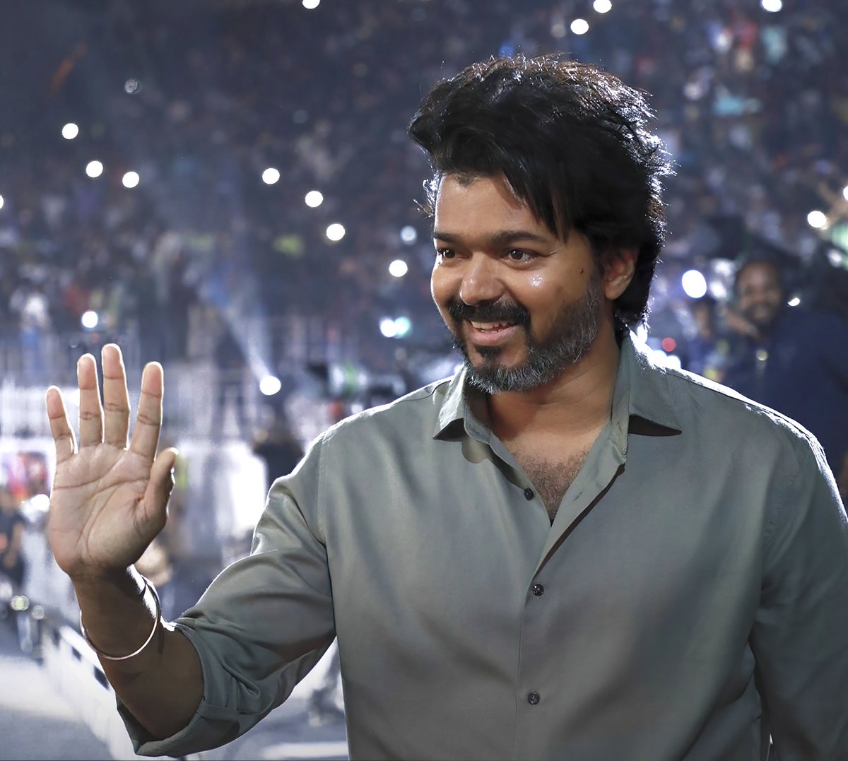Let's Settle this How Many Rt Possible for this pic  ? 
#ThalapathyBdayMonthFiesta #Leo