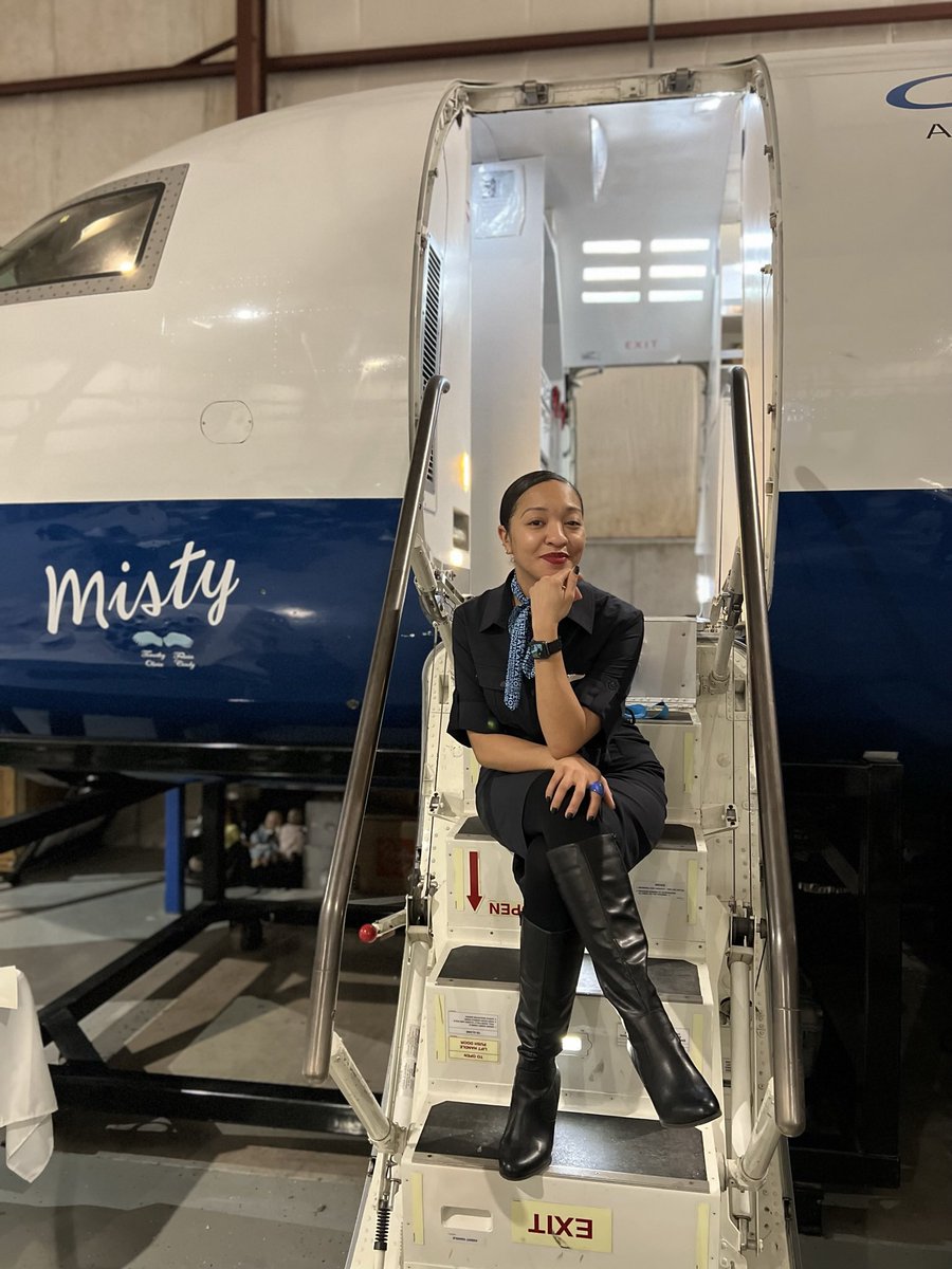 M E G H A N . O tweet media