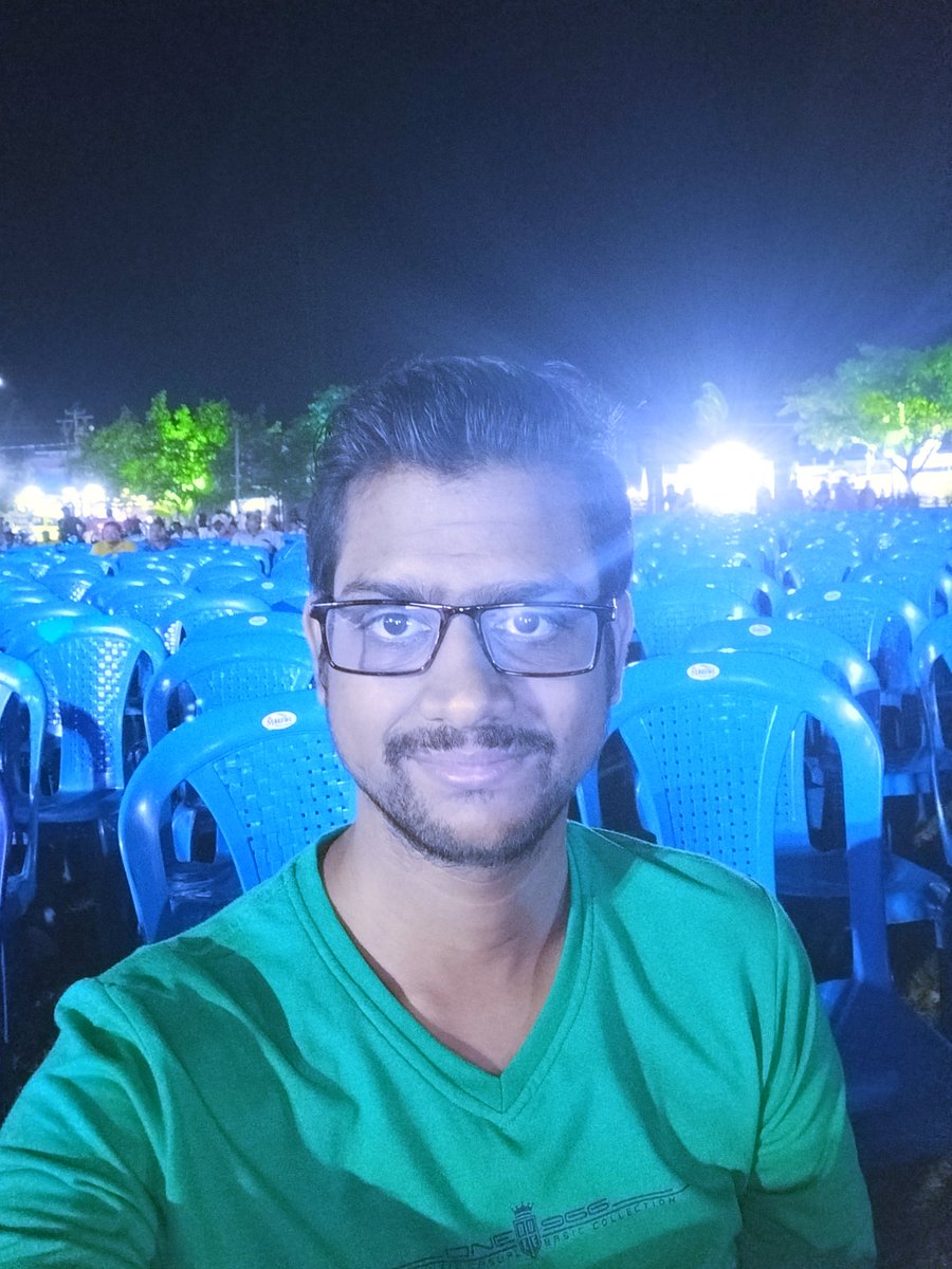 officialpartha_'s tweet photo. Selfie with chairs #selfie #selfielove #Twitter #cooleffect https://t.co/65jSvzToz7