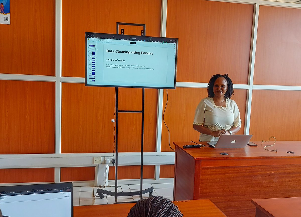 PollicyOrg's tweet photo. This month's #DataLadies session is underway at @InnovationHubUg, and the energy is electric 💃! We're diving into the world of data cleaning with Pandas🐼, the go-to library for data analysis, and more! #DataScience https://t.co/eCpnHz0sOG