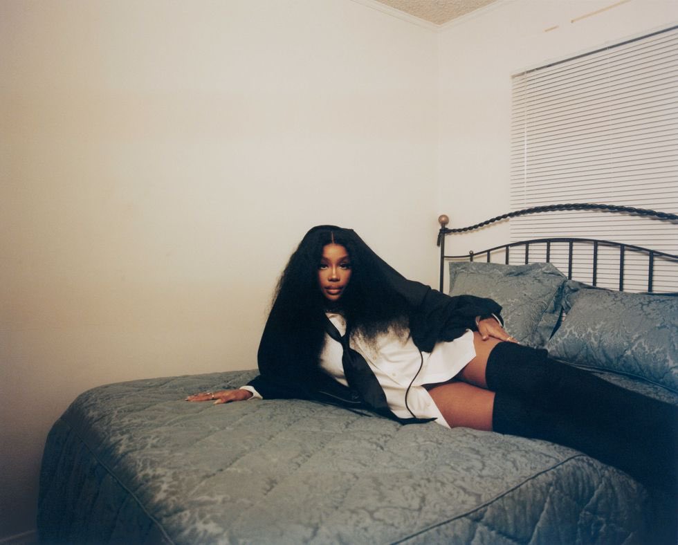 ChartingSZA's tweet photo. “That’s some Jersey shit. You know what I’m saying? When I feel like I have too much to say and I don’t want to say it cute.”

— @SZA to Elle Magazine on the best song on SOS. https://t.co/nBm79M58aD