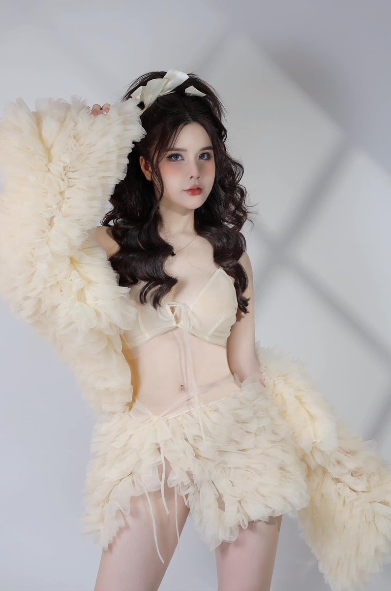isaleskarsayc's tweet photo. 𝑪𝒂̉ 𝒎𝒐̣̂𝒕 đ𝒐̛̀𝒊 𝒌𝒉𝒐̂𝒏𝒈 𝒑𝒉𝒂̉𝒊 𝒕𝒓𝒂𝒏𝒉 𝒈𝒊𝒂̀𝒏𝒉 𝒗𝒐̛́𝒊 𝒂𝒊𝒊𝒊.....
𝑵𝒉𝒖̛𝒏𝒈 𝒄𝒂́𝒊 𝒈𝒊̀ 𝒕𝒉𝒖𝒐̣̂𝒄 𝒗𝒆̂̀ 𝒎𝒊̀𝒏𝒉 𝒏𝒉𝒂̂́𝒕 đ𝒊̣𝒏𝒉 𝒌𝒉𝒐̂𝒏𝒈 𝒏𝒉𝒖̛𝒐̛̀𝒏𝒈 https://t.co/dUpQ6h0Az9