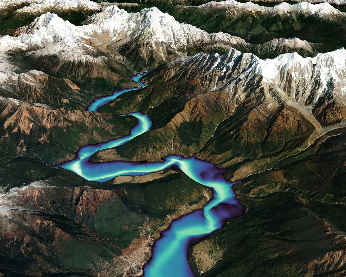 Exciting work by @KarinInACanyon modeling megafloods in the eastern Himalaya! This hybrid image shows inundation depth as a flood is constructed through the Yarlung Tsangpo gorge.