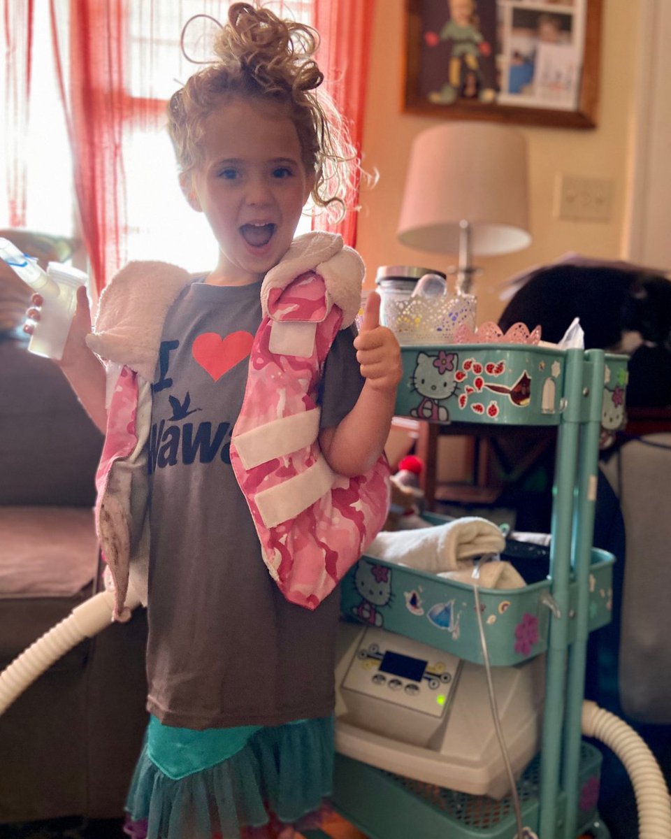 Nemours's tweet image. Living with cystic fibrosis is all Madelynn has ever known. She tells other kids with CF, “You’re going to make it through this. Just keep going and do what you need to do!” Read Madelynn’s incredible story: spr.ly/6011O93tV 💜💜 

#CysticFibrosis #CF #CFMonth