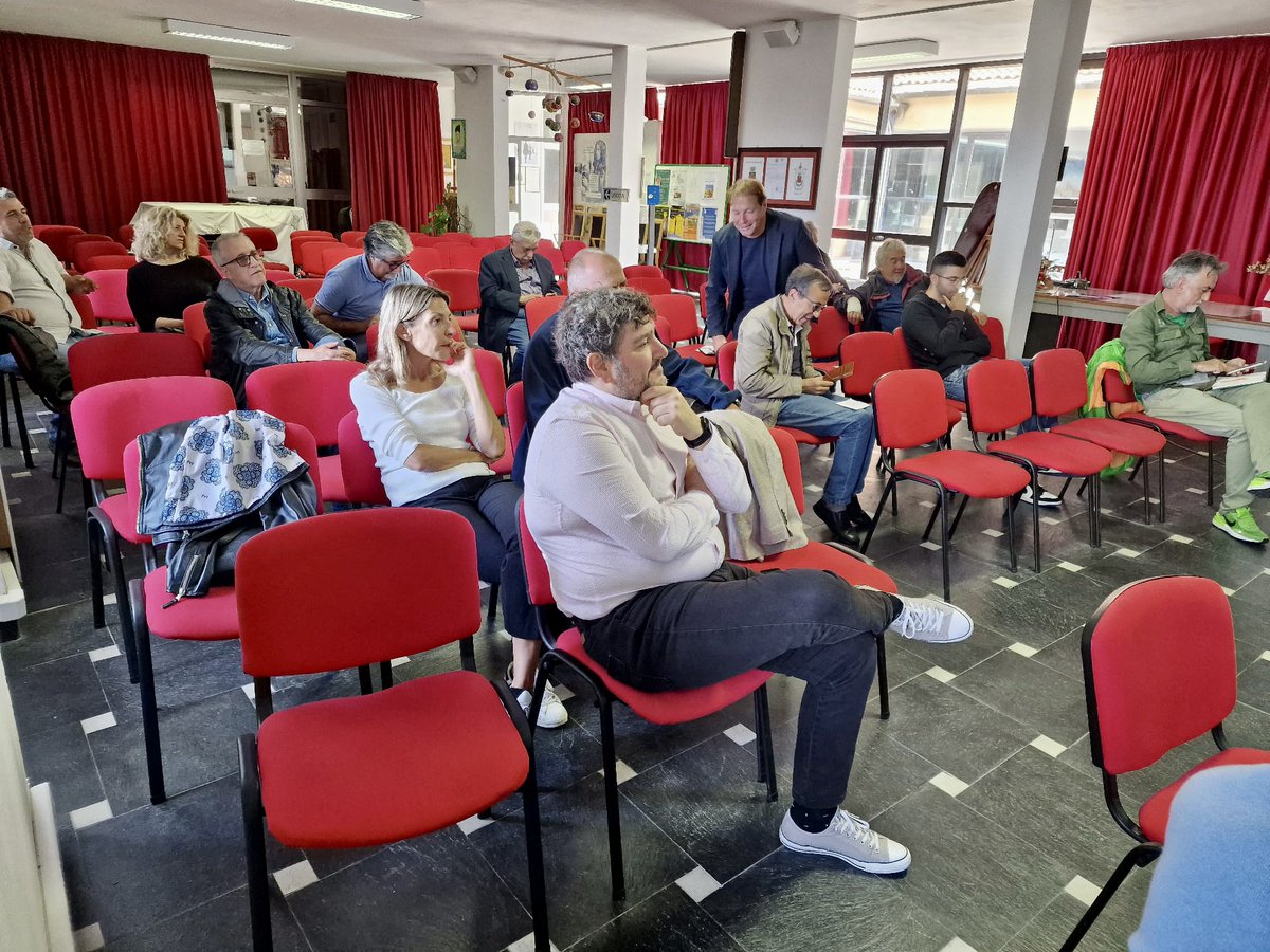 AnciLiguria's tweet photo. 📌Oggi siamo stati a #Perinaldo e #Pigna per continuare gli incontri con la cittadinanza, insieme a @RegLiguria. L'obiettivo è costruire una Strategia dell'#areainterna Imperiese basata sulle reali esigenze delle comunità locali
▶️https://t.co/YhQID1q92E https://t.co/uBqLl5VM9z