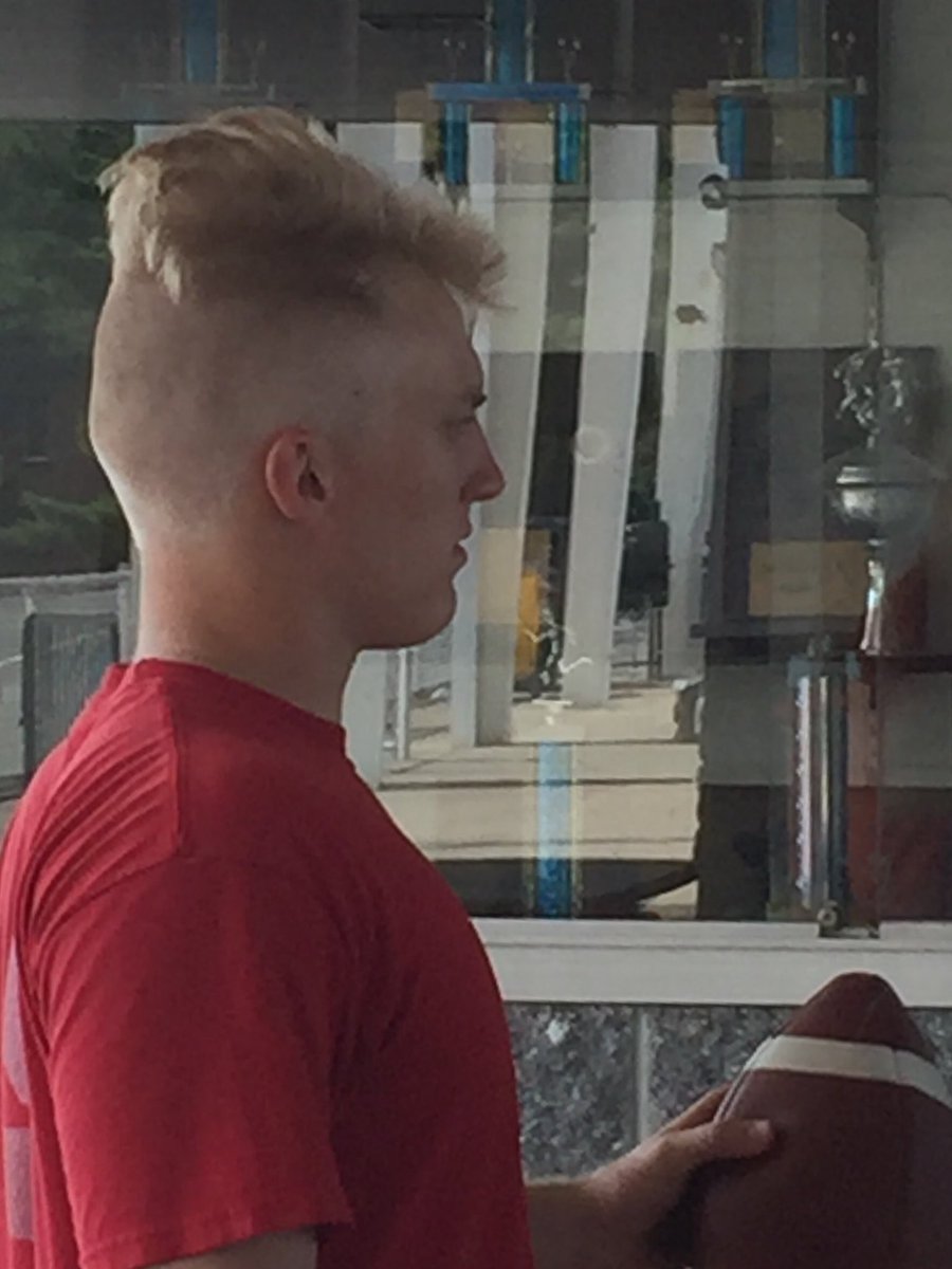 EFFL6's tweet image. Out with the old @Jbakes29 
🔀
In with the New @WVInbred44
Welcome Scooter to the EFFL good luck