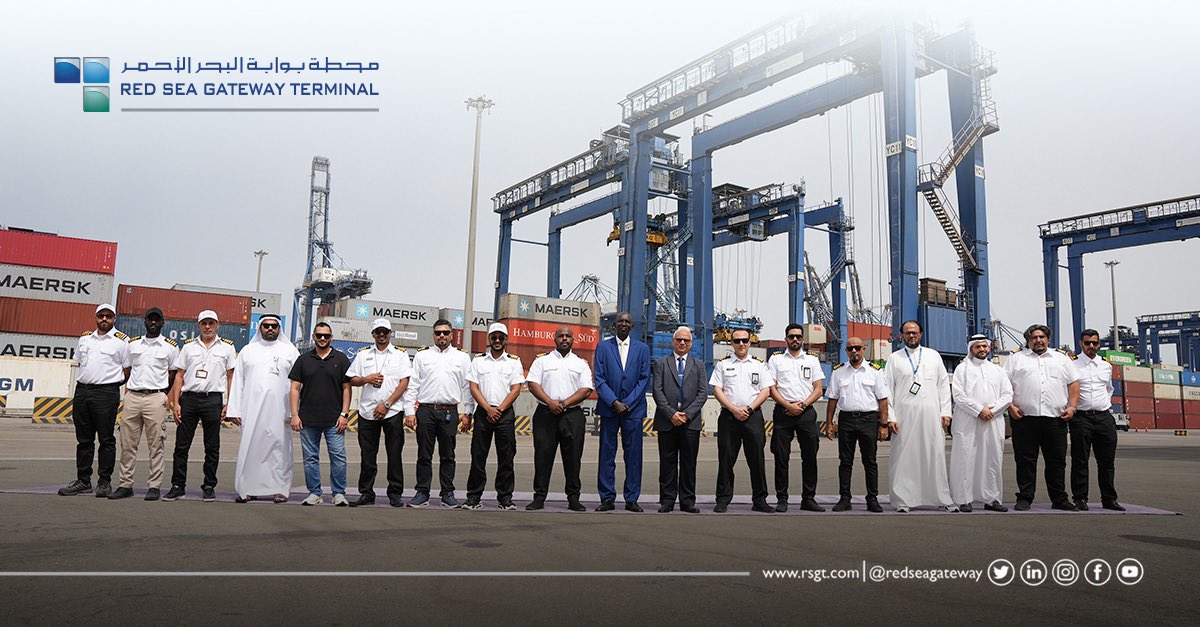 redseagateway's tweet photo. Hosting the International Maritime Organization (IMO) at Jeddah Islamic Port was a great experience! We showcased our advanced facilities, including the Control Room and Simulation Room, showcasing our dedication to safety, innovation, and efficiency. #maritime #innovation https://t.co/Oye8PVsVB0