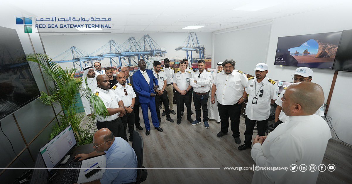 redseagateway's tweet photo. Hosting the International Maritime Organization (IMO) at Jeddah Islamic Port was a great experience! We showcased our advanced facilities, including the Control Room and Simulation Room, showcasing our dedication to safety, innovation, and efficiency. #maritime #innovation https://t.co/Oye8PVsVB0
