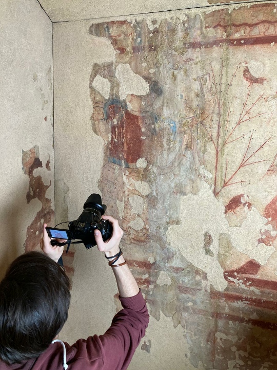 Projet RECONTEXT en action! Analyse inédite de la tombe du Triclinium #Tarquinia. De nombreuses découvertes à venir. C'est une mission réalisée dans le cadre du CPER ENHANCE avec l'expertise de Audrey Gouy <a href="/HALMA_ULille/">HALMA - UMR 8164</a> , Jérémy Cundekovic <a href="/FR_SCV/">Sciences et Cultures du Visuel</a> &amp; Nicolas Bremard <a href="/univ_lille/">Université de Lille</a>.