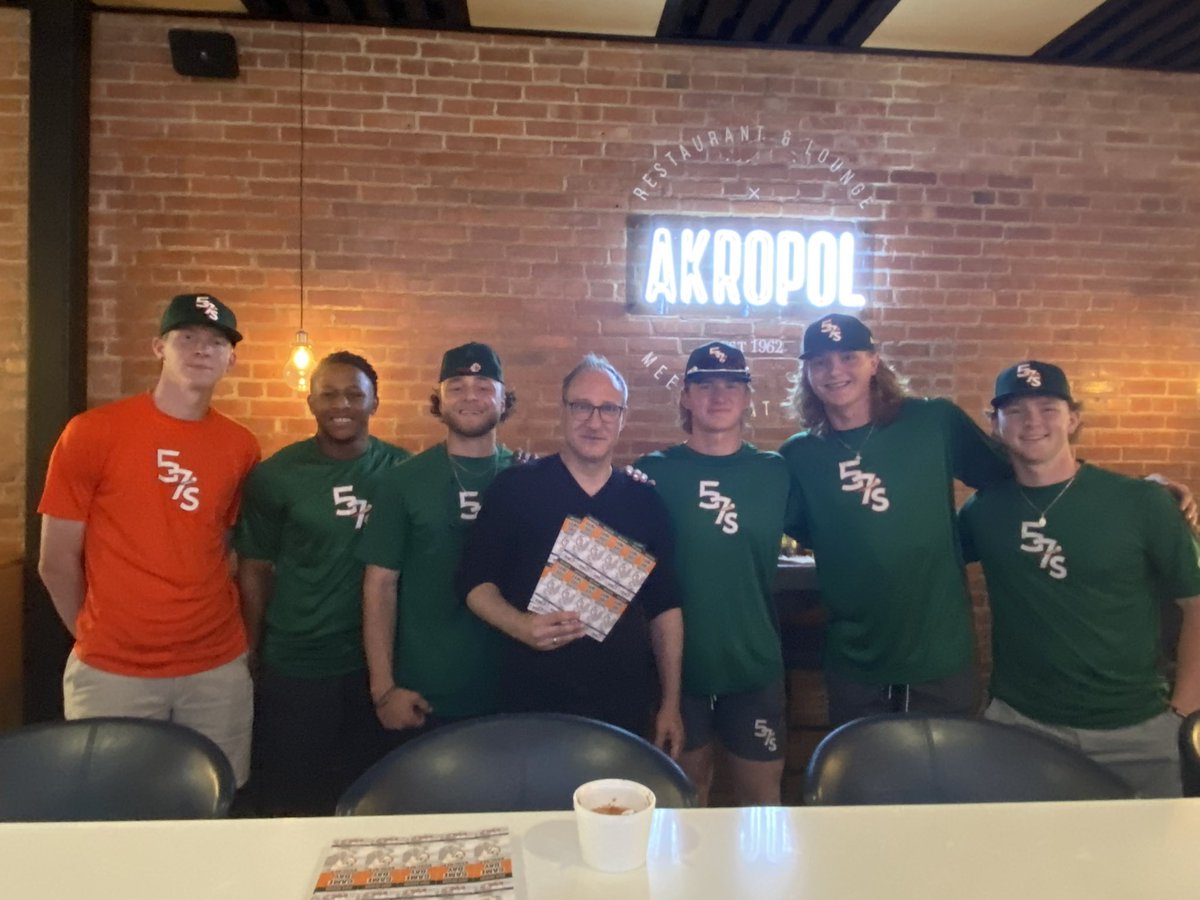 swiftcurrent57s's tweet photo. A few 📸 from our downtown corporate flex pack ticket blitz yesterday. Thanks to everyone who supported us! https://t.co/G2srVKAwHu