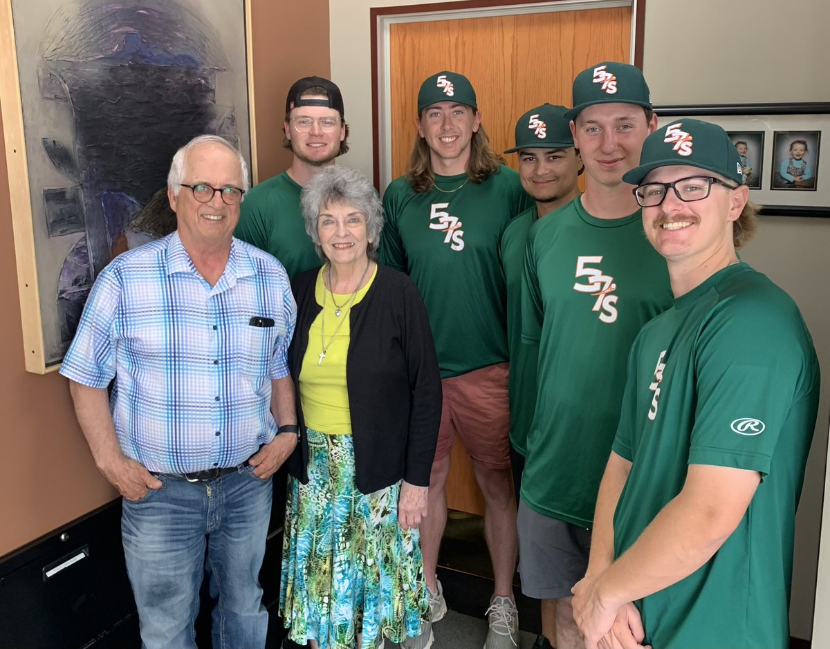 swiftcurrent57s's tweet photo. A few 📸 from our downtown corporate flex pack ticket blitz yesterday. Thanks to everyone who supported us! https://t.co/G2srVKAwHu