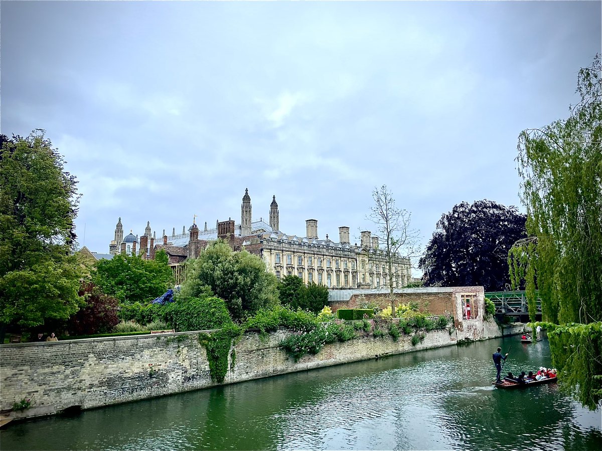 bodypoliticsERC's tweet image. Where will you find us this week?

In Cambridge 🏛️ 

We’re having a blast at our project #WritingRetreat and enjoying our time at @clarehall_cam 🖋️

It’s a productive, creative but most importantly a fun team-building week for the project! 

#BodyPoliticsERC @Cambridge_Uni