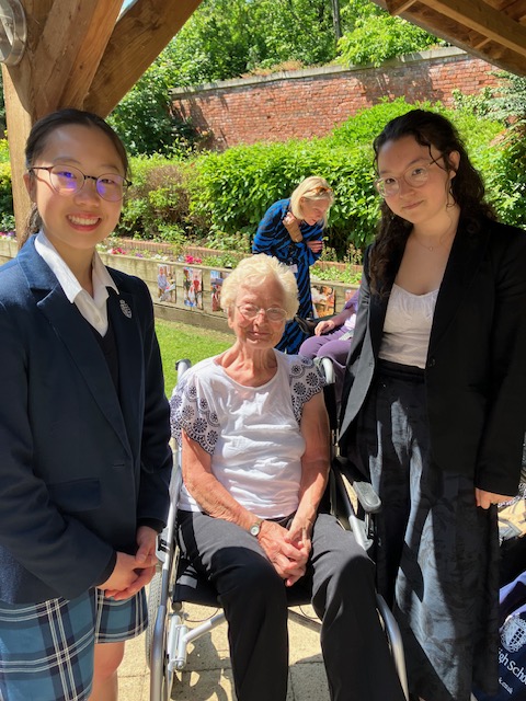 Kissing It Better tweet media