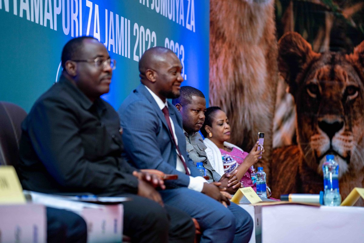 undptz's tweet photo. Remarks by @Abbastz2, Permanent Secretary of @OUtalii, emphasized local communities’ vital role in fighting poaching & conserving nature in protected areas. #EnvironmentalConservation #CommunityEngagement #PoachingPrevention https://t.co/C2Noc9zmEK