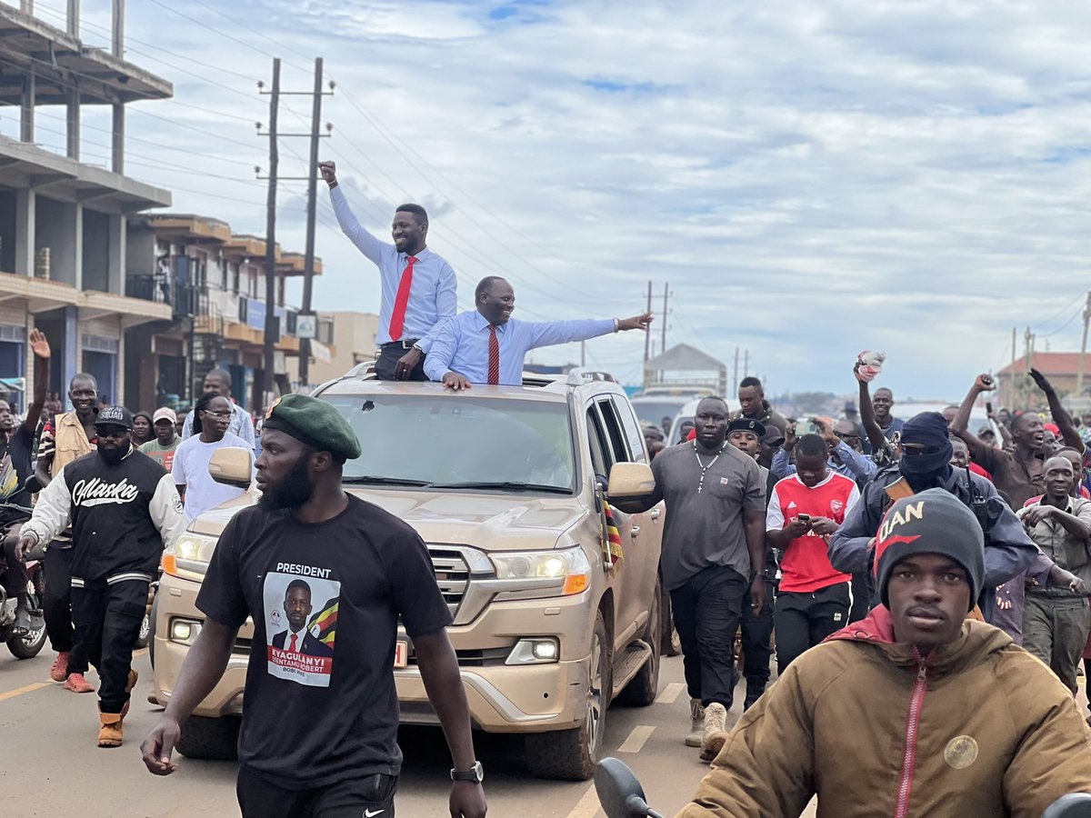 MathiasMpuuga's tweet photo. Just taken President @HEBobiwine on a tour of Masaka City. Unlike some man who was here last week with hired support, this is organic https://t.co/H61Dn1ll6F