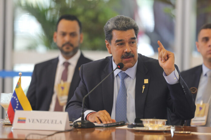 Maduro: Sobre Venezuela se ha impuesto una narrativa brutal
<a href="/estr3mao1411/">🇻🇪☕Vicente Flores☕🇻🇪</a> <a href="/GNBVCostera/">Comando de Vigilancia Costera 🇻🇪</a>
<a href="/CarnetDLaPatria/">Carnet de la patria</a> <a href="/TorrUgenia/">Eugenia</a>
@nanunsc2 <a href="/Babyemilyx1/">Baby Emily</a>
<a href="/luisjos11839428/">luis jose sanchez villegas</a> <a href="/_Karenpnt/">Karen</a>

🇻🇪📢¡ETIQUETA DEL DÍA! ▶️
#ElSurRenace