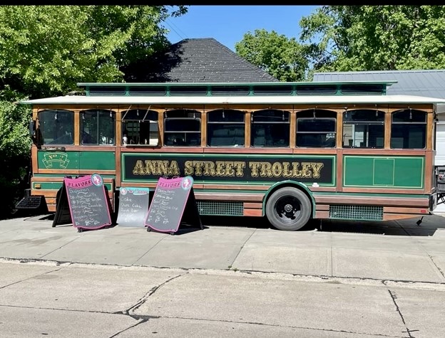 We will once again host @AnnaStTrolley on June 13th, from 3pm to 5pm in our #AzriaHealthCentralCity parking lot, to help kick off National Nursing Assistants Week! You don't want to miss out!

#AzriaHealth #AnnaStreetTrolley #IceCream #NationalNursingAssistantsWeek #SaveTheDate