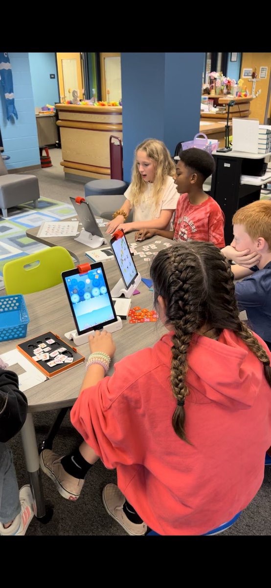 ChildersMedia's tweet photo. Mahfoufi’s 5th grade enjoying Makerspaces. #bcpsncmedia 
@BurkeCoSchools
#Ignitelearningbcps
#rches_pirates
 #rcpiratepride https://t.co/kGRiBTsone