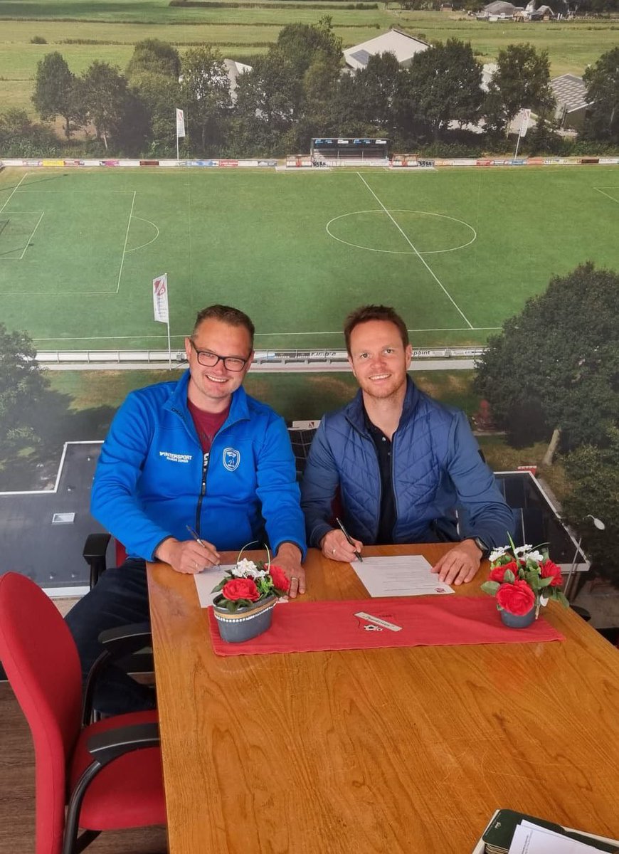 🔴⚪️ 2 Nieuwe jeugdleiders/trainers. Voor aankomend seizoen heeft de jeugdafdeling versterking gekregen. Clubmensen Gerwin Evers en Ramon Zomer zullen de gelederen versterken! Succes heren.