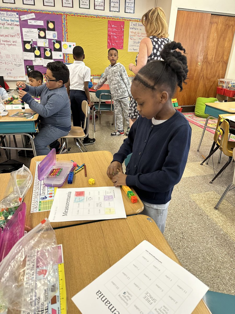 Ms.Holmes comes up with the best center time activities!! Ss using connecting cubes to measure objects around the room! #funinfirst #goodtogreat 🍊💜 <a href="/CentralSchool33/">Central Elementary School</a> <a href="/RobynMH1/">Robyn Holmes</a> <a href="/Gerald_Fitzhugh/">Gerald Fitzhugh II, Ed.D. 👌🏾♦️👌🏾♦️KAY</a>