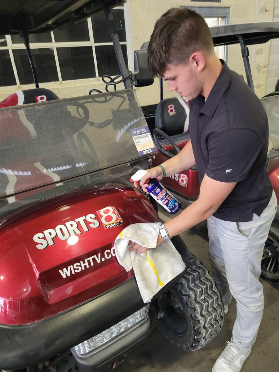 NikkiAriesMedia's tweet photo. Hey @Lucas_Oil - your #SlickMist cleans up more than just the race cars at the track. It's great for keeping the track cart looking good! https://t.co/8ni0FHMuQo