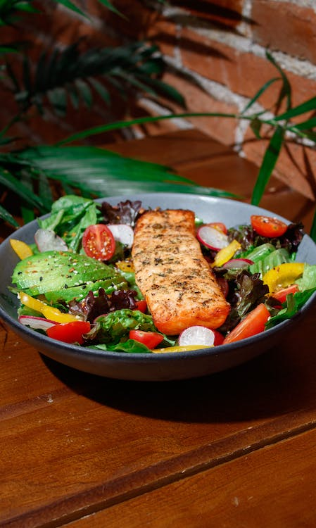 happlyunprocssd's tweet photo. Remember, it's all about balance! Treat yourself to a delicious and nutritious meal that satisfies both your taste buds and your body. #HealthyEating https://t.co/CEefNoM07Z
