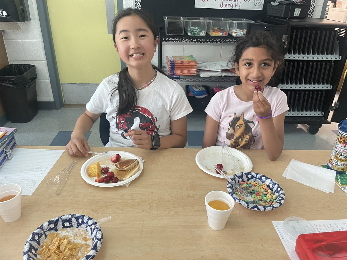 AMAZING Michigan Breakfast this morning!! Thank you parents for your help, yummy donations, and pancake-flipping skills!! #livoniapride