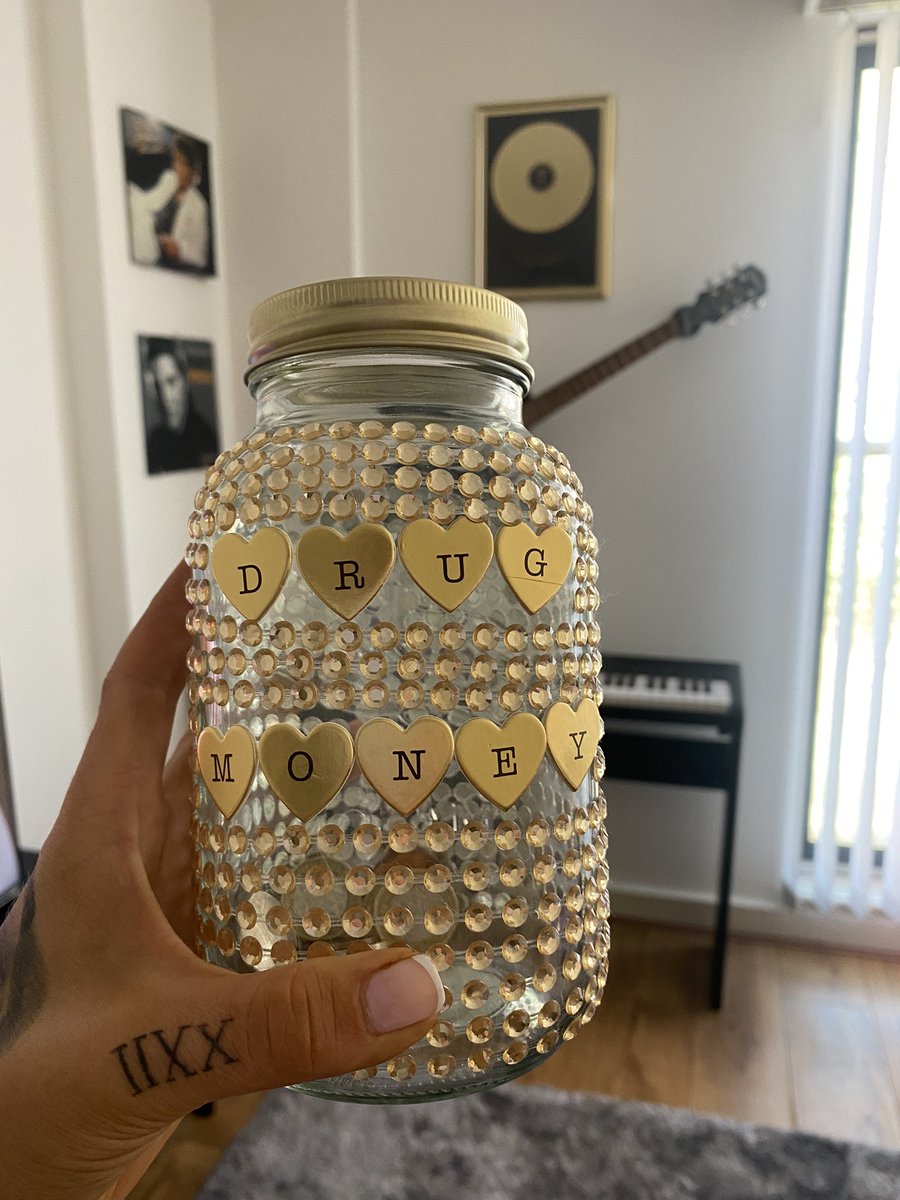 natkellly's tweet image. Handcrafted for my Nan x