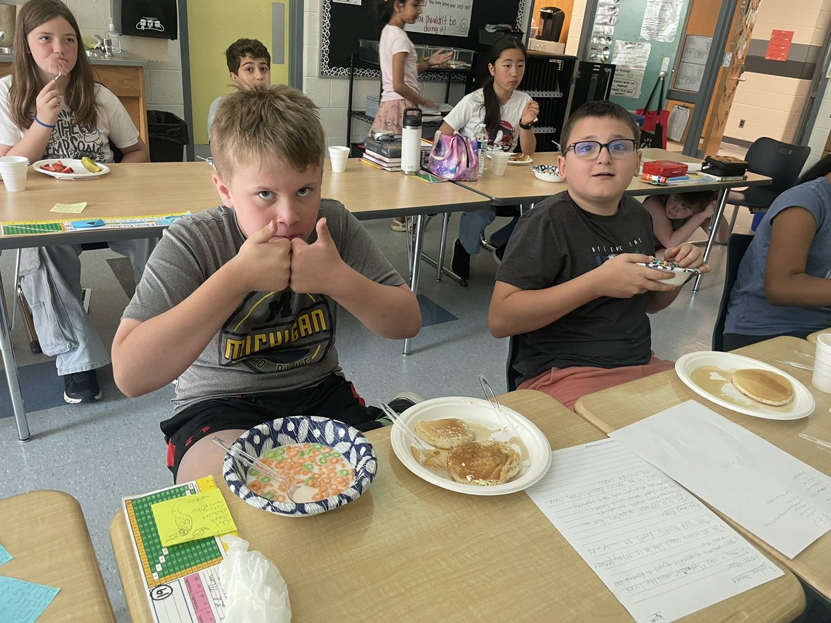 pyoungfam2's tweet photo. Part 3…AMAZING Michigan Breakfast this morning!! Thank you parents for your help, yummy donations, and pancake-flipping skills!! #livoniapride https://t.co/Am8TyH36mB