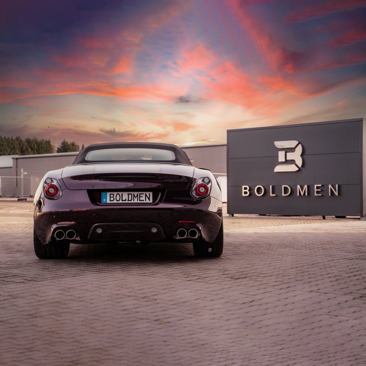 GenevaSupercar's tweet photo. Nous avons l'honneur d'accueillir @BOLDMEN3 au Geneva Supercar Show ! Des voitures d'exception, faites à la main, une carrosserie en carbone à couper le souffle. Chaque détail est soigneusement travaillé pour allier performance, design et luxe ultime.
#luxury  #cars #supercars https://t.co/bIryTQrzpH