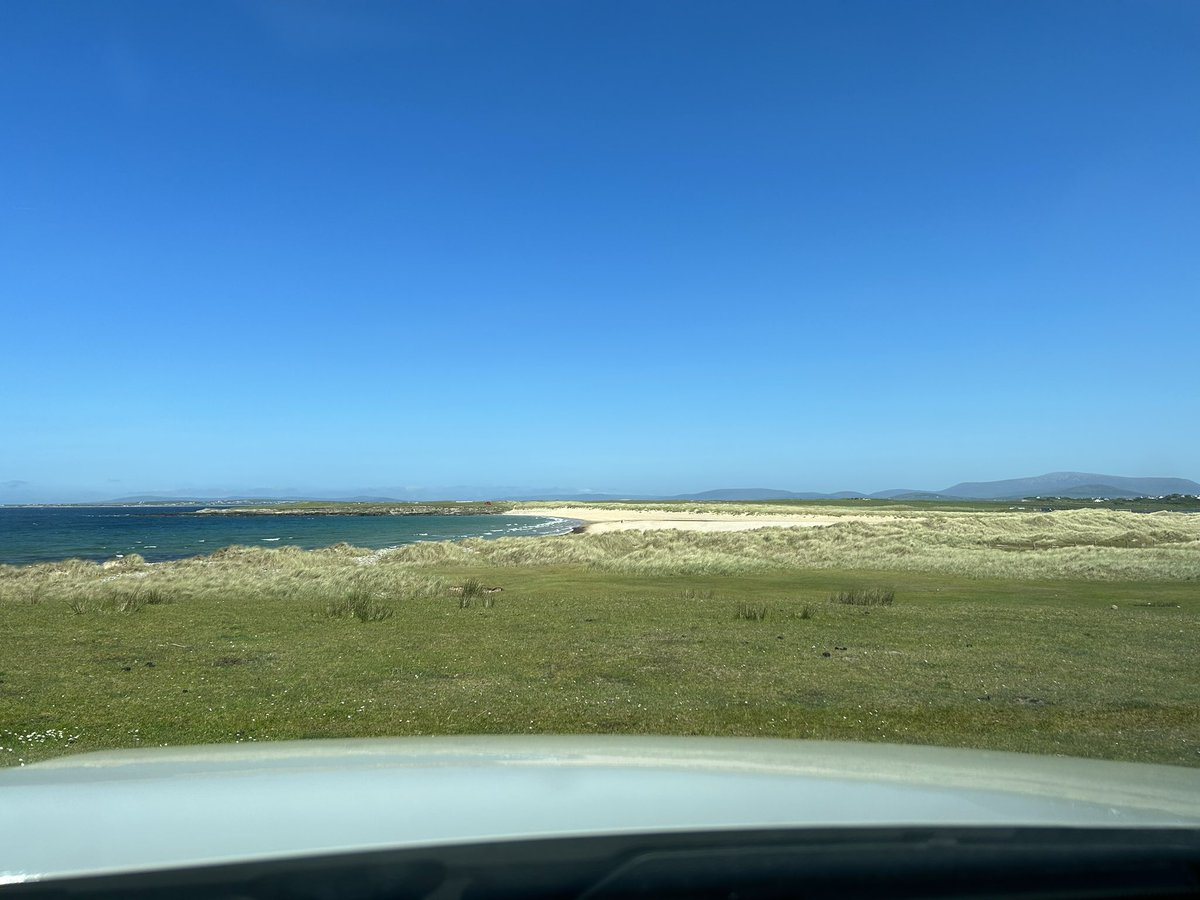 lmacklin_IM's tweet photo. What a place to sit & relax #Dugort #achill 😎🇮🇪 https://t.co/Yfim5tco7M